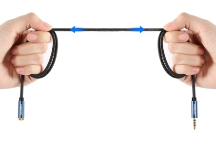 Кабель_аудио 3.5дж-3.5дж - _1м удлинитель UGREEN AV118 (40673) черный