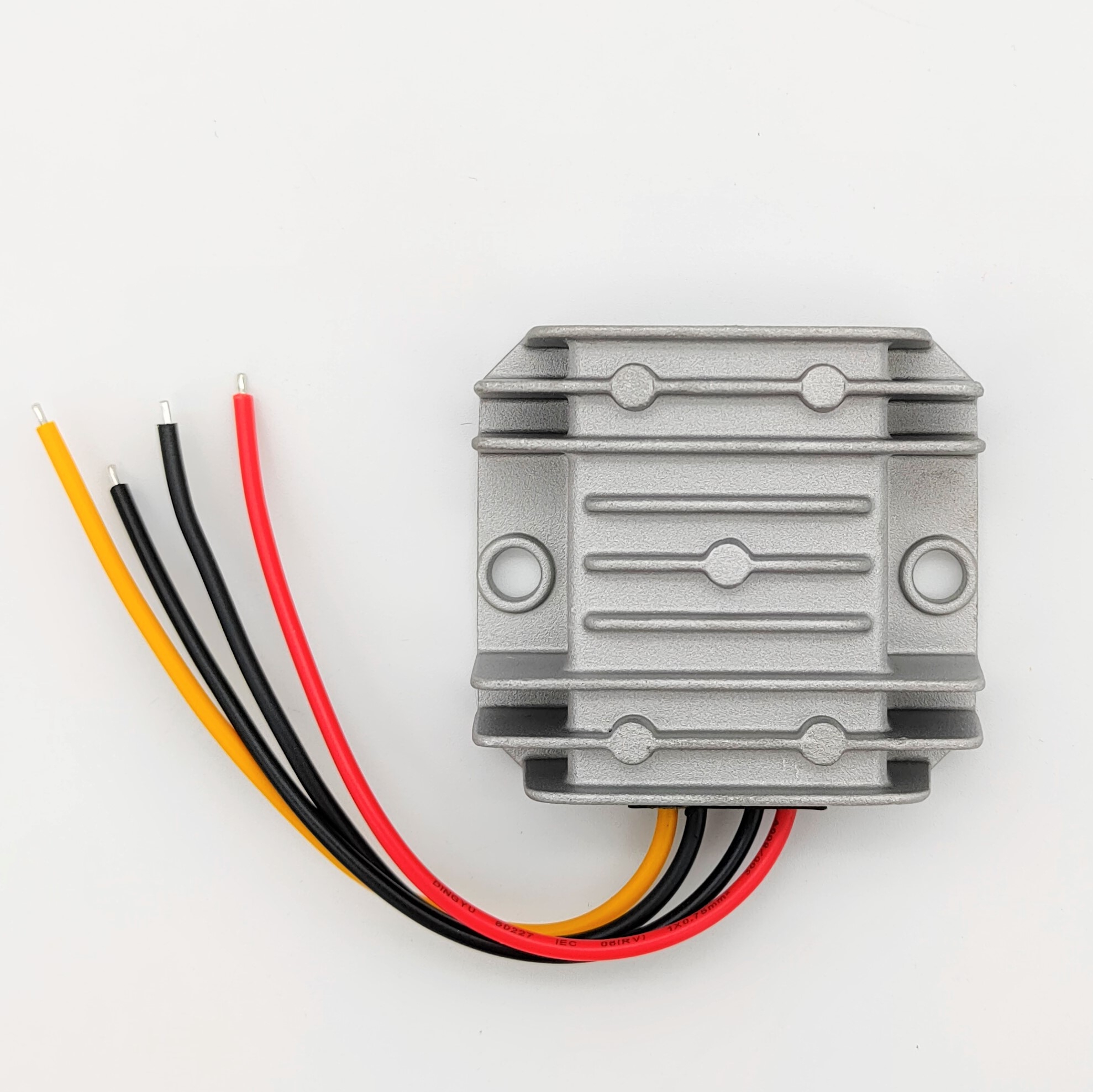 Преобразователь DC/DC в корпусе out 19V  3A, in 9..36V, Buck/Boost, IP67, 64*57*22, YJ-0936SJ1903