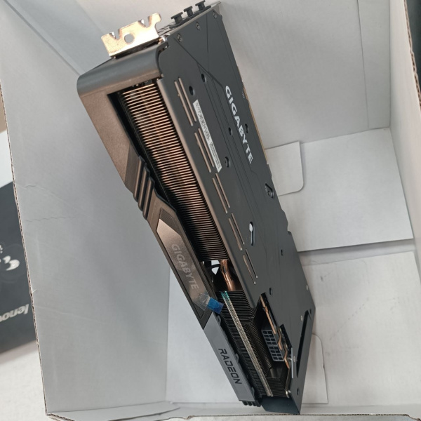 Распродажа! Видеокарта Radeon RX 7800XT Gigabyte 16Гб GAMING OC GDDR6,256bit,2HDMI,2DP (GV-R78XTGAMING OC-16GD) (устанавливалась)