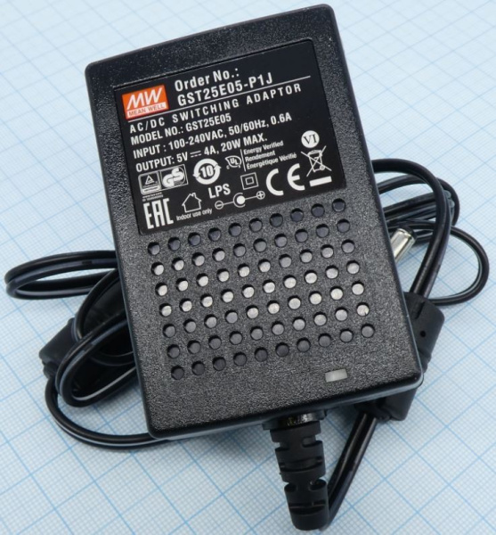 Блок питания сетевой,  5в,  4а, 20вт, 5.5*2.1мм (+), сетевая вилка, Mean Well GST25E05-P1J