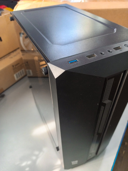 Распродажа! Корпус ATX Б_БП BaseTech eXtreme GFX-02 (USB3.0,Audio,TG,черный,1х120мм)[BT-GFX-02-RGB](царапины)