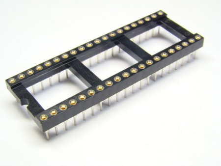 Панелька для микросхемы, шаг 2.54, DIP-40, ширина 15.24, цанговая, SCLM-40