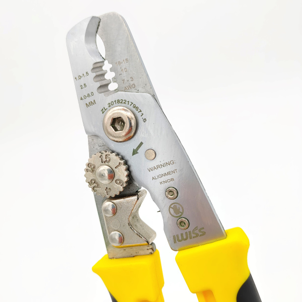 Стриппер Iwiss 8",1..8мм², продольная зачистка кабеля, кабелерез