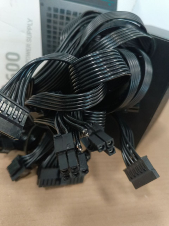 Распродажа! Блок питания 600Вт DeepCool PF600 (APFC,120мм,4PCI-E,6SATA,80+)[R-PF600D-HA0B-EU](дефект разьема)
