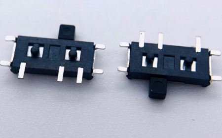 Переключатель движковый MSK-12C02, SPDT, SMD, на плату, шаг 1.5мм, угловой, 50в, 0.5а