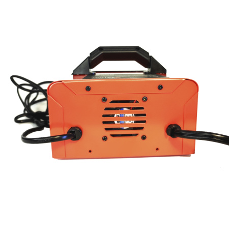 Зарядное устройство для аккумуляторов Artway CCH05 12В 5А