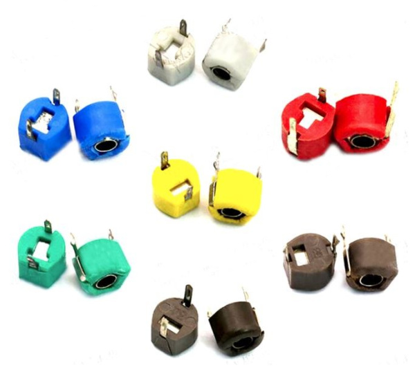 Конденсатор подстроечный  40пФ (12..40пФ), 200в, 6*5мм, желтый, JML06