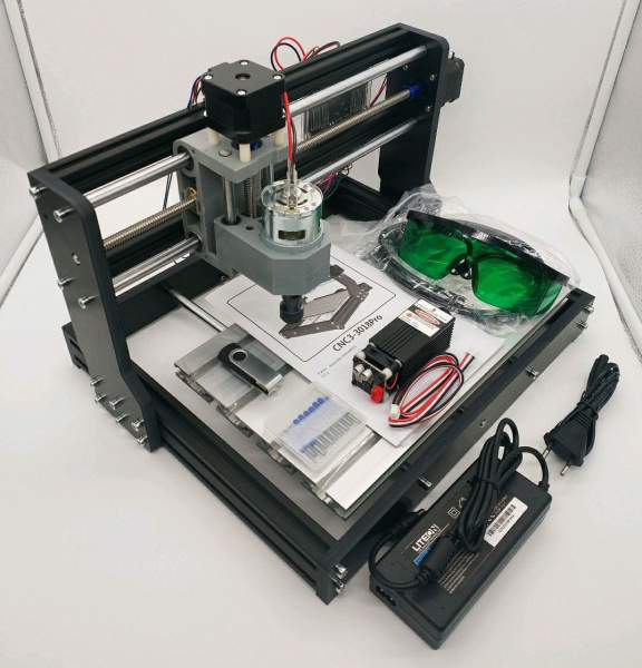 Фрезерный станок с ЧПУ CNC 3018 Pro + лазер 2.5вт, 3 оси, патрон ER11, поле 300*180*45мм