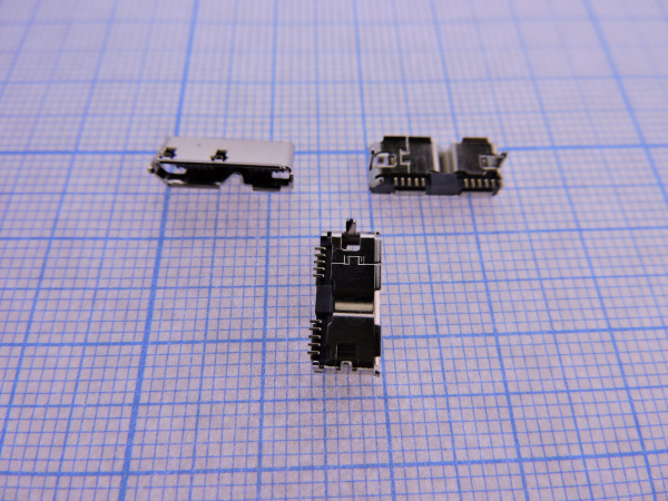 Системный разъём №082 micro-USB 3.0 (крепления вниз)