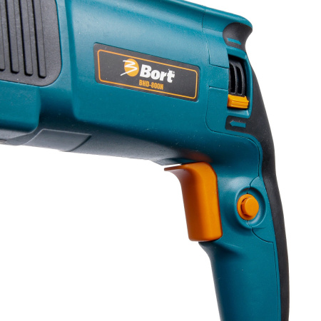Перфоратор Bort BHD-800N 800Вт, 3 реж., 3Дж, 0-1100 об/мин, 0-5000 уд/мин, реверс, SDS-plus, кейс