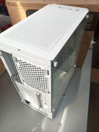 Распродажа! Корпус ATX Б_БП BaseTech eXtreme GFX-03 (USB3.0,Audio,TG,белый)[BT-GFX-03W-MESH-IB] (царапины)