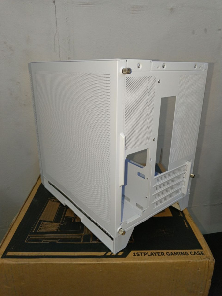 Распродажа! Корпус mATX Б_БП 1STPLAYER STEAM PUNK SP6-G White (USB3.0, Audio, WN, ARGB, белый)[SP6-G-WH](нет магнитной верхней сетки)