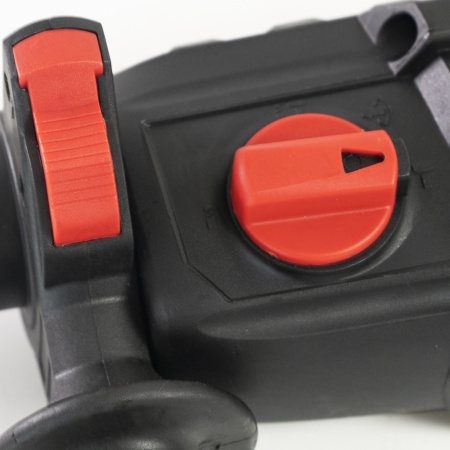 Перфоратор Ставр ПЭГ-680М 680Вт, 3 реж., 2.2Дж, 0-2000 об/мин, 0-3600 уд/мин, реверс, SDS-plus, кейс