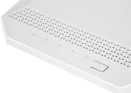 Маршрутизатор Netcraze Ultra (NC-1812) 802.11n/ac/ax 5764+1376_Mbps 4xLANx1G+1xLANx2.5G+1x10G 1xUSB_2.0 + 1xUSB_3.2 2.4\5_ГГц