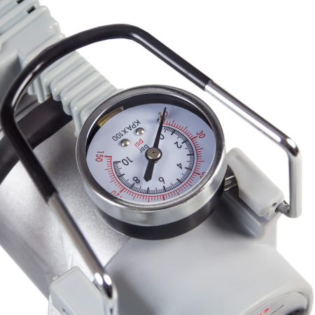 Компрессор автомобильный Ставр КА-12/7 12В, 7 Атм, 35 л/мин, 3 насадки, шланг 1м, сумка