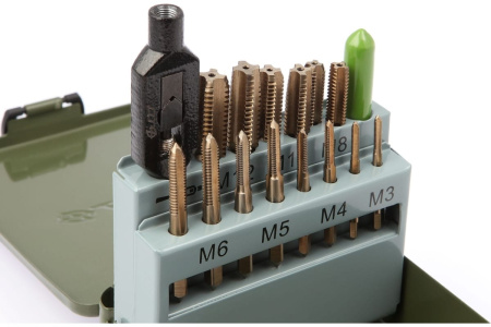 Метчики с метчикодержателем, набор 15штук, М3 М4 М5 М6 М8 М10 М12, Дело Техники 229015