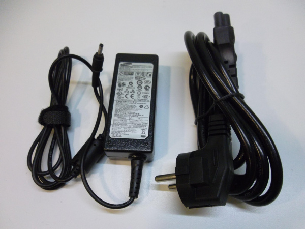 Блок питания для Samsung UltraBook 19V 2.1A [40W] 3.0x1.1 (без сетевого кабеля)