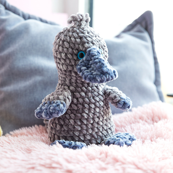 Пряжа ADELIA "DOLLY VELOUR" 100% микрополиэстер 1 шт. х 100г 93 м ± 6 м №46 св.голубой