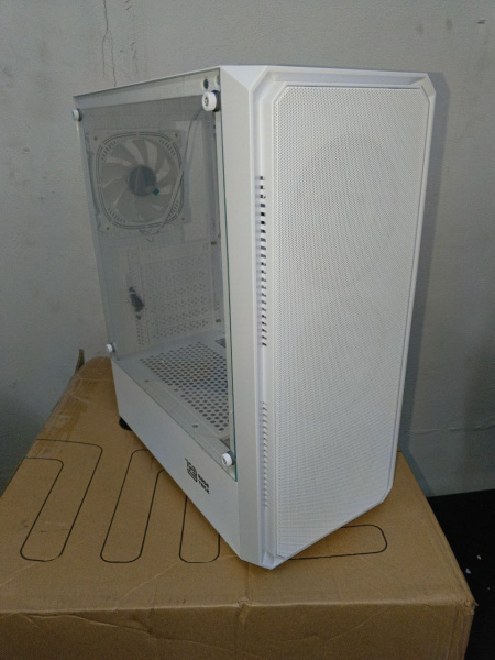 Распродажа! Корпус ATX Б_БП BaseTech eXtreme GFX-03 (USB3.0,Audio,TG,белый,4х120мм RGB)[BT-GFX-03W-MESH-4F-RGB](вмятины)