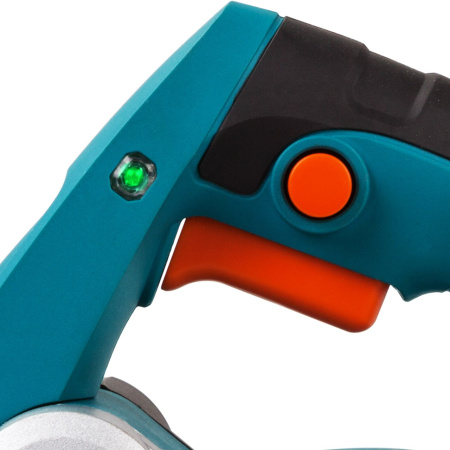 Рубанок электрический Bort BFB-900X 900Вт, 16500 об/мин, макс. ширина 82мм, макс. глубина 3мм