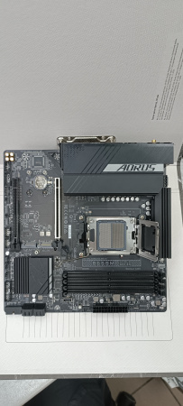 Распродажа! Мат.плата SocAM5 AMD B650 Gigabyte B650M AORUS ELITE AX (mATX,4DDR5,2M.2,2PCI-E16,HDMI,DP,Wi-Fi,BT,PC8000)(замена элемента)