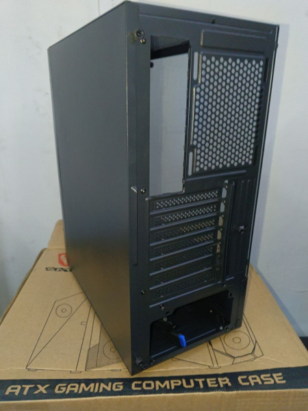 Распродажа! Корпус Sate K8871 Black (вмятина на задней панели)