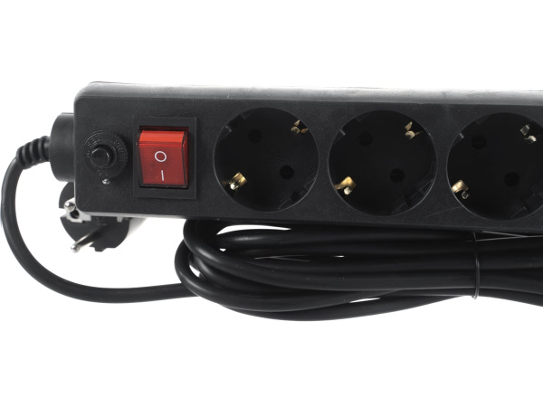 Сетевой фильтр  5.0м, 6 розеток Perfeo, POWER+, 10А, 2300Вт, с выключателем, с предохранителем, черный (PF-PP-6/5,0-B)