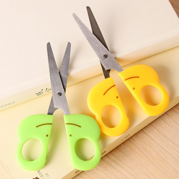 Ножницы 12см. DELI детские, в футляре (6031)