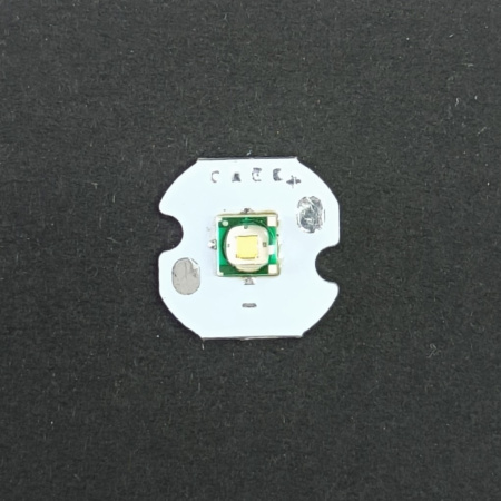 Светодиод мощный, XPE, белый холодный, 3.2..3.4в, 0.7а, SMD 3535, на плате d12мм, LED
