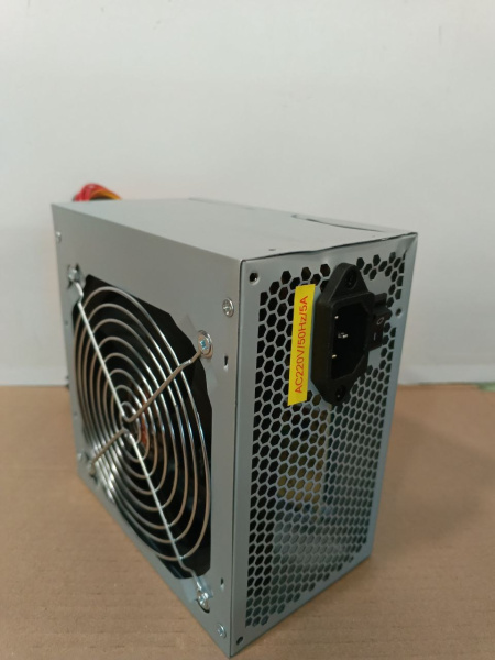 Распродажа! Блок питания 550Вт ExeGate UNS550 (120мм,1PCI-E,3SATA)(вмятины)