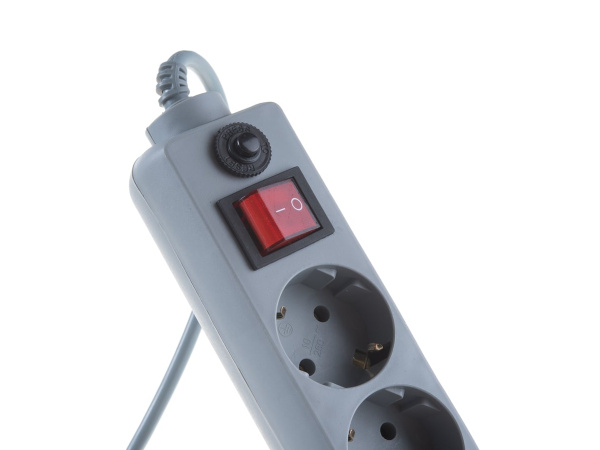 Сетевой фильтр  5.0м, 6 розеток Perfeo, POWER+, 10А, 2300Вт, с выключателем, с предохранителем, серый (PF-PP-6/5,0-G)