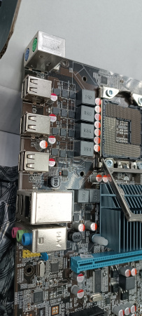 Распродажа! Мат.плата S1366 X58 Huananzhi (mATX,2DDR3,PCI-E,8USB2.0) (без комплекта)