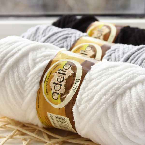 Пряжа ADELIA "MIMI" 100% полиэстер 1 шт. х 100 г 80 м ± 4 м №02 БЕЛЫЙ